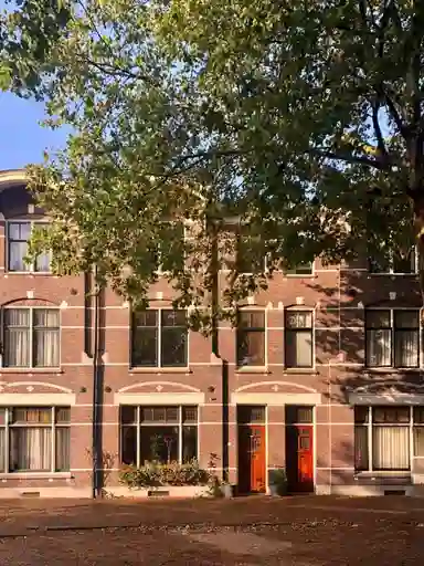 210m2 house to rent for 2995€/month in Johan van Oldenbarneveltlaan, Utrecht