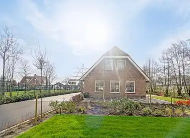 160m2 huis te huur voor 3650€/maand in Heermanszwet, Rijsenhout
