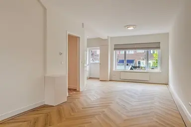 92m2 huis te huur voor 2200€/maand in Zestienhovensekade, Rotterdam