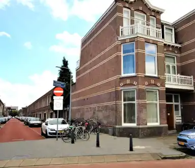 95m2 Appartement te huur voor 1925€/maand in Juliana van Stolberglaan 153, The Hague