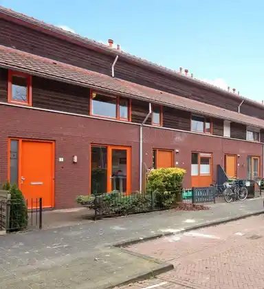 119m2 maison à louer pour 2400€/mois à Graspieperlaan, The Hague