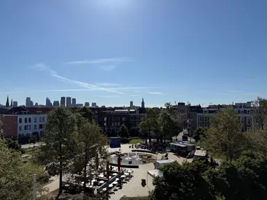 83m2 Appartement à louer pour 2375€/mois à Zoutmanstraat 44, The Hague