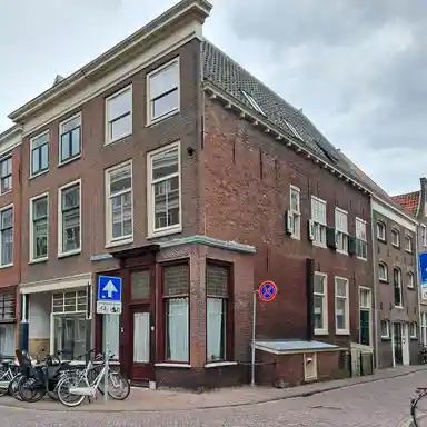 85m2 Appartement à louer pour 1810€/mois à Rijnstraat 9B, Leiden