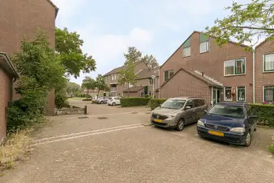 146m2 huis te huur voor 1490€/maand in Eisensteinstrook 14, Zoetermeer