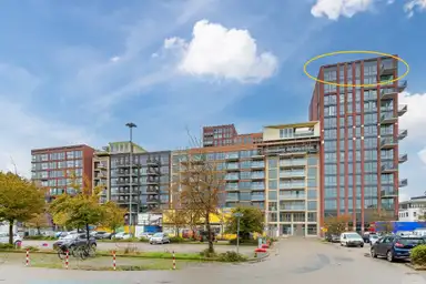130m2 Appartement à louer pour 2775€/mois à Perzikweg 146, Leiden