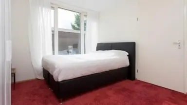 15m2 Kamer te huur voor 395€/maand in Beeklaan 60, The Hague