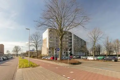 83m2 Appartamento in affitto per 825€/mese a Du Meelaan, Zoetermeer