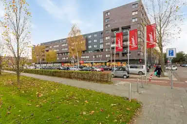 100m2 house to rent for 900€/month in Lambertus Zijlplein, Amsterdam