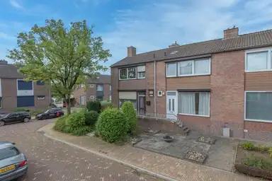 124m2 Casa in affitto per 1395€/mese a Ridderstraat, Landgraaf