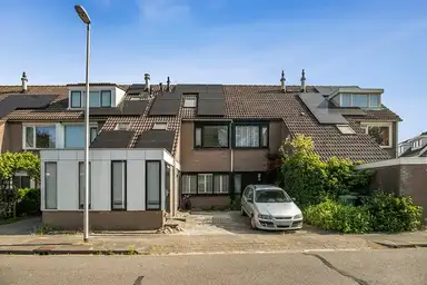 117m2 Casa in affitto per 2100€/mese a Bunuelstrook, Zoetermeer