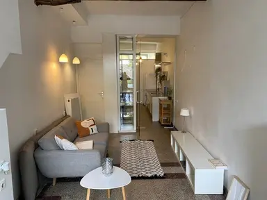 75m2 Appartement à louer pour 1650€/mois à Rechtstraat, Maastricht