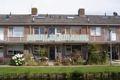 28m2 Appartement à louer pour 721.2€/mois à Azalealaan 94, Boskoop