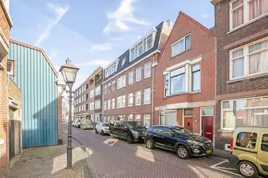 203m2 Haus zur Miete für 768€/Monat in Zuidhoek, Rotterdam