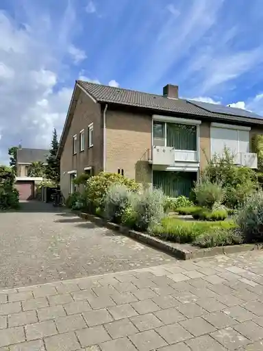111μ² μονοκατοικία προς ενοικίαση για 1600€/μήνα σε Burgemeester Gommansstraat, Venlo