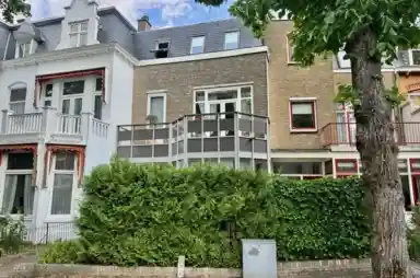 28m2 Appartement à louer pour 1450€/mois à Leeuwendaallaan, Rijswijk