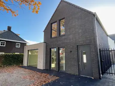 136m2 huis te huur voor 2200€/maand in Bosschebaan 5384, Heesch