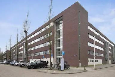 122m2 Appartamento in affitto per 2975€/mese a Amstelveenseweg, Amsterdam