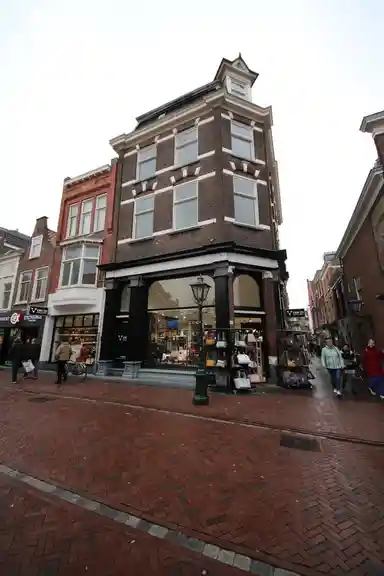 40m2 flat te huur voor 913€/maand in Vrouwensteeg 2A, Leiden