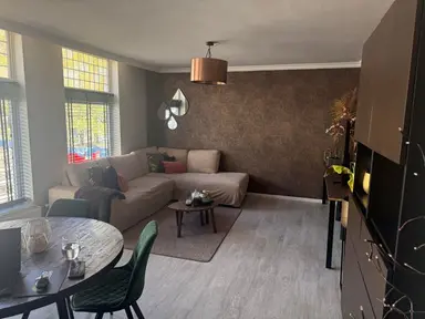 85μ² Διαμέρισμα προς ενοικίαση για 1900€/μήνα σε Korte Kerkstraat, Schiedam