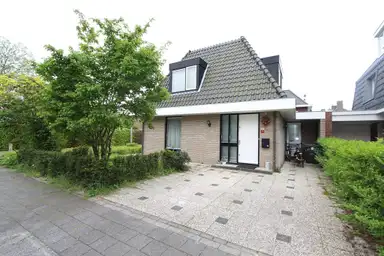 120m2 maison à louer pour 3650€/mois à Heemraadschapslaan 29, Amstelveen