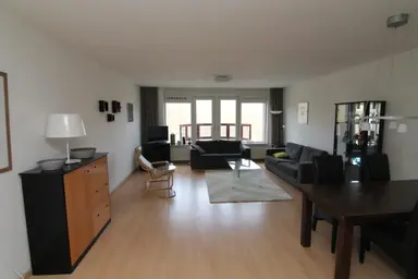 100μ² Διαμέρισμα προς ενοικίαση για 2000€/μήνα σε Bezuidenhoutseweg 339A, The Hague