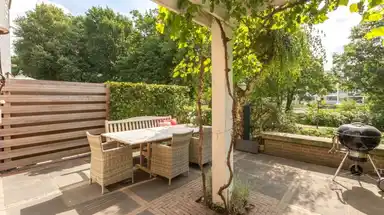 120m2 Appartement à louer pour 2495€/mois à Binnen de Veste, Amersfoort