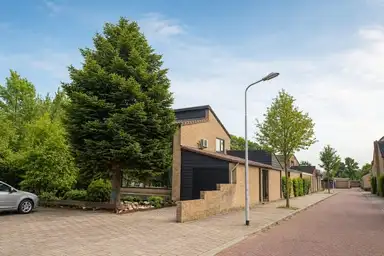 168m2 house to rent for 2550€/month in Nolensstraat 14, Oss