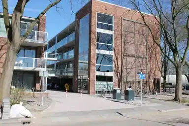 64m2 Appartement à louer pour 983€/mois à Gerard Douhof, Lisse