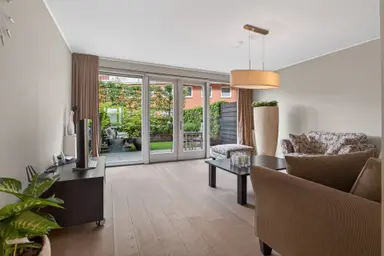 124m2 Appartement à louer pour 1995€/mois à Suytboulevard 55, Helmond