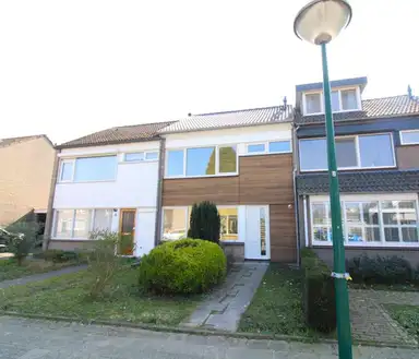 102m2 huis te huur voor 1795€/maand in Kruiseik, Heeze