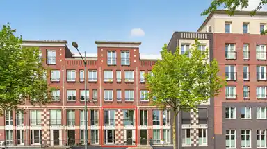 124m2 Appartement à louer pour 1995€/mois à Suytboulevard, Helmond
