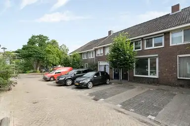 122m2 house to rent for 2625€/month in Baarsstraat, Eindhoven