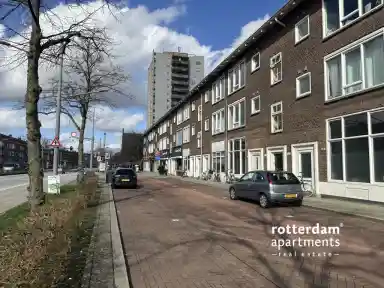 12m2 Chambre à louer pour 950€/mois à Dorpsweg, Rotterdam