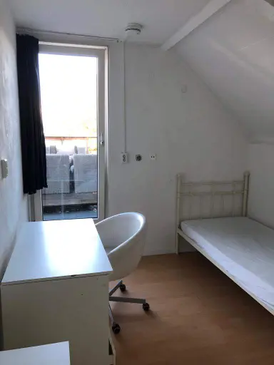11m2 Chambre à louer pour 630€/mois à Heuvelstraat, Tilburg