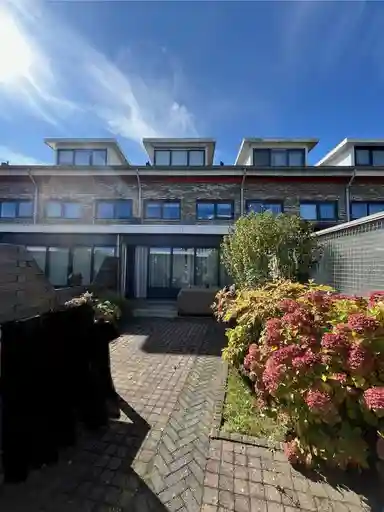 125μ² μονοκατοικία προς ενοικίαση για 2750€/μήνα σε Arenastraat 88, The Hague