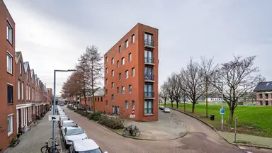 95μ² Διαμέρισμα προς ενοικίαση για 1500€/μήνα σε Dokstraat 37, Rotterdam