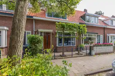 101m2 maison à louer pour 2985€/mois à Saracenenstraat 21, Haarlem