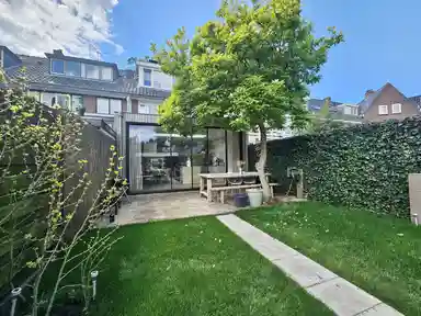 150m2 house to rent for 3750€/month in Bloemendaalsestraatweg 42, Santpoort-Zuid