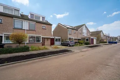 111m2 house to rent for 2400€/month in Alban Bergstraat, Almere