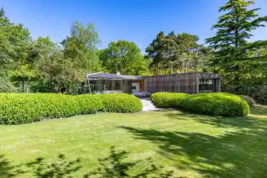 301m2 house to rent for 5000€/month in Gentiaanlaan 3, Soest