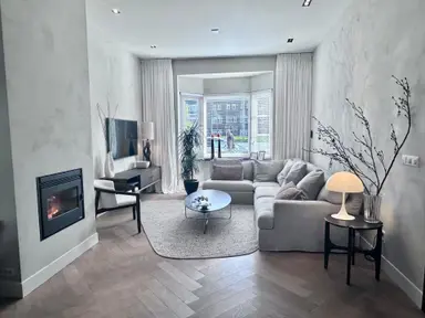 135m2 maison à louer pour 2300€/mois à Orthenseweg, 's-Hertogenbosch