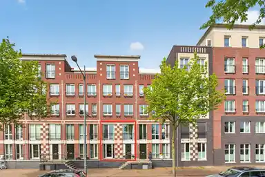 124m2 Appartement à louer pour 2150€/mois à Suytboulevard 55, Helmond