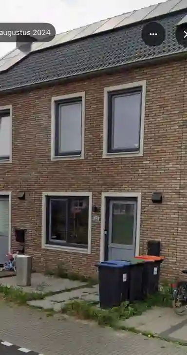 102m2 apartment to rent for 950€/month in Winterkoning, Uithoorn