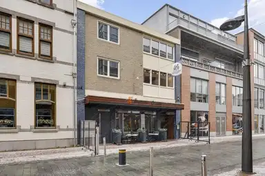 153m2 Appartement à louer pour 1595€/mois à Stationsstraat, Weert