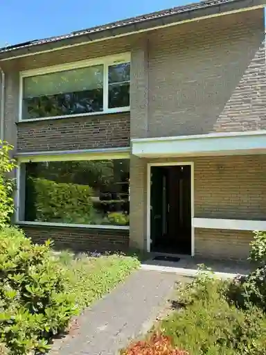 173m2 huis te huur voor 2850€/maand in Juliana de Lannoylaan, Aalst