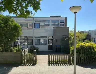 76m2 maison à louer pour 983.26€/mois à Rembrandtlaan 71, Meppel