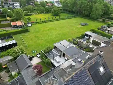 140m2 house to rent for 3250€/month in Zantelweg, Rhoon