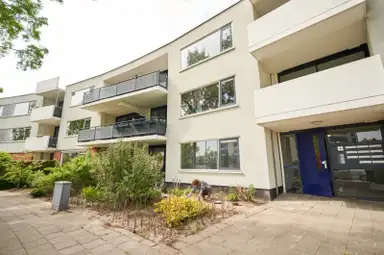111m2 apartment to rent for 1691€/month in Aartsbisschop Romerostraat 611, Utrecht