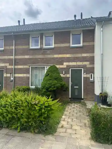 94m2 house to rent for 759.67€/month in Pastoor Sartonstraat 36, Valkenburg