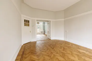 205m2 house to rent for 7950€/month in J.J. Viottastraat 1, Amsterdam